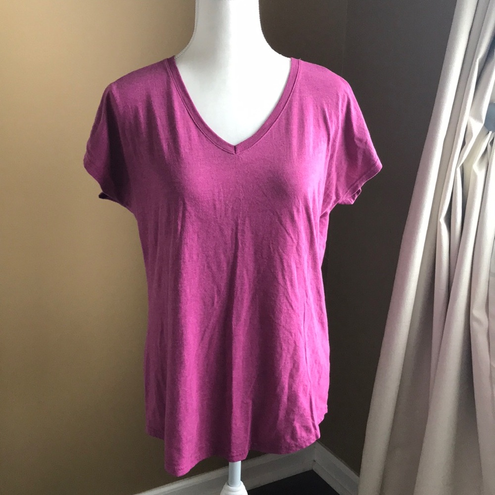 Nice Anvil v-neck tee